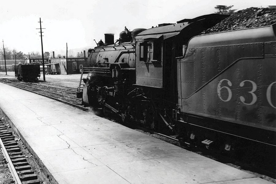 05-Transylvania-Railroad-Company,-Courtesy-of-the-Rowell-Bosse-North-Carolina-Room,-Transylvania-County-Library.jpg