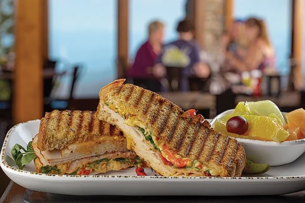 Mount-Mitchell-Cafe-Eatery_Elisha-Pimento-Melt-Image-Credit-Sean-Busher.jpg