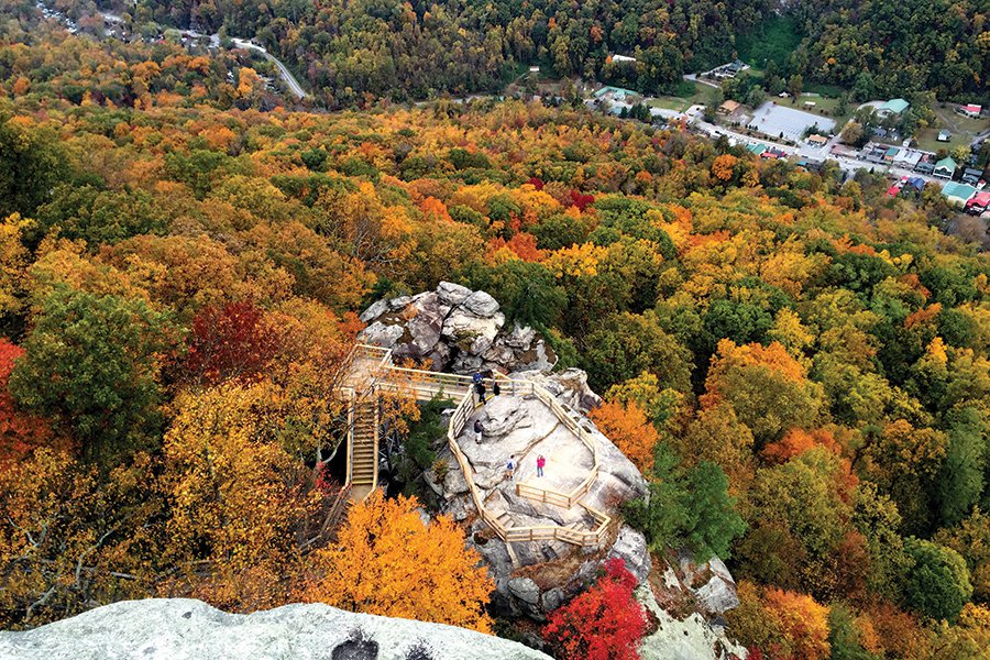 AdobeStock_159245418-chimney-rock-Eifel-Kreutz.jpg