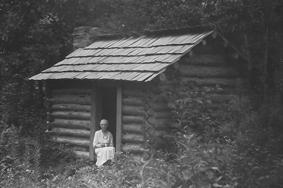 04---Frances-Goodrich-Cabin,-Southern-Highland-Craft-Guild.jpg