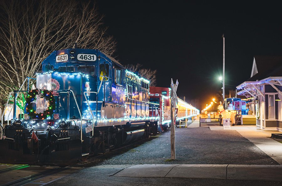 Christmas_train_night3copy.jpg