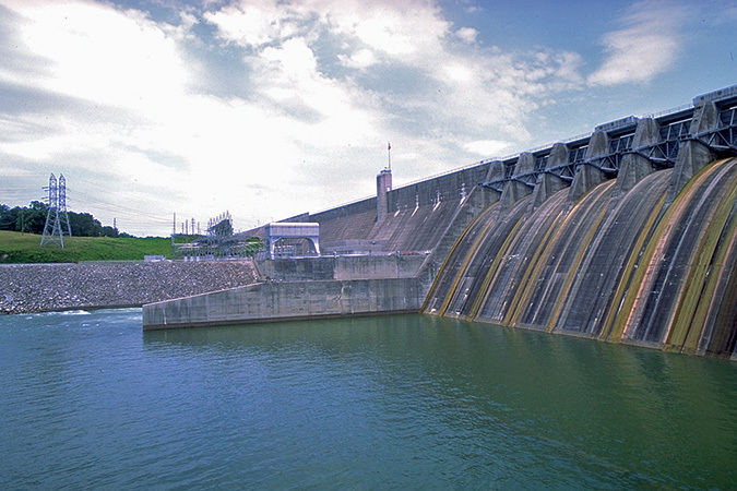 The Holston River’s flow is through Virginia and Tennessee.