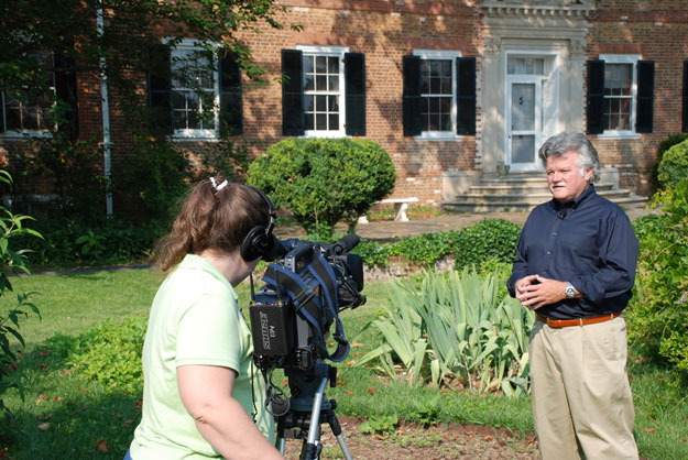 William Davis, who co-narrates the documentary, is filmed by Carol Jennings on location at Fredericksburg's Chatham Mansion (Va.).