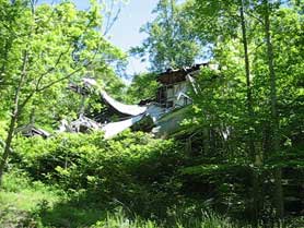 Sad remains. Vardy School is today beyond repairs.