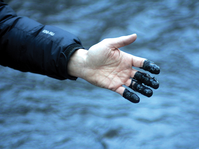 A coal-slurry spill polluted a creek in West Virginia’s Kanawha County.