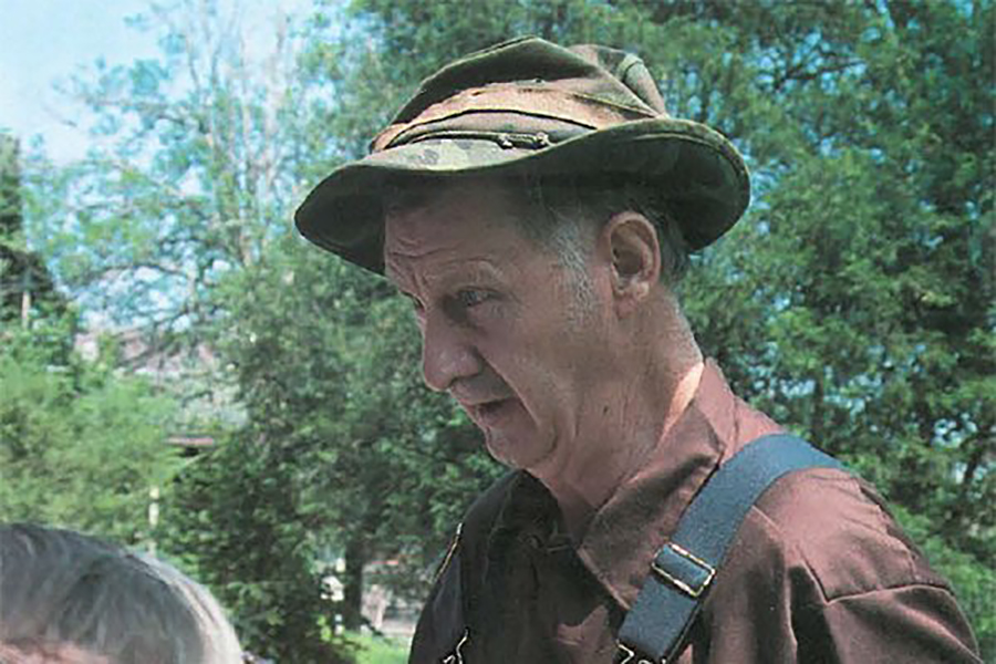 Casting a spell. Storyteller Ray Hicks: "Stories are like panther – they won't let go of me."