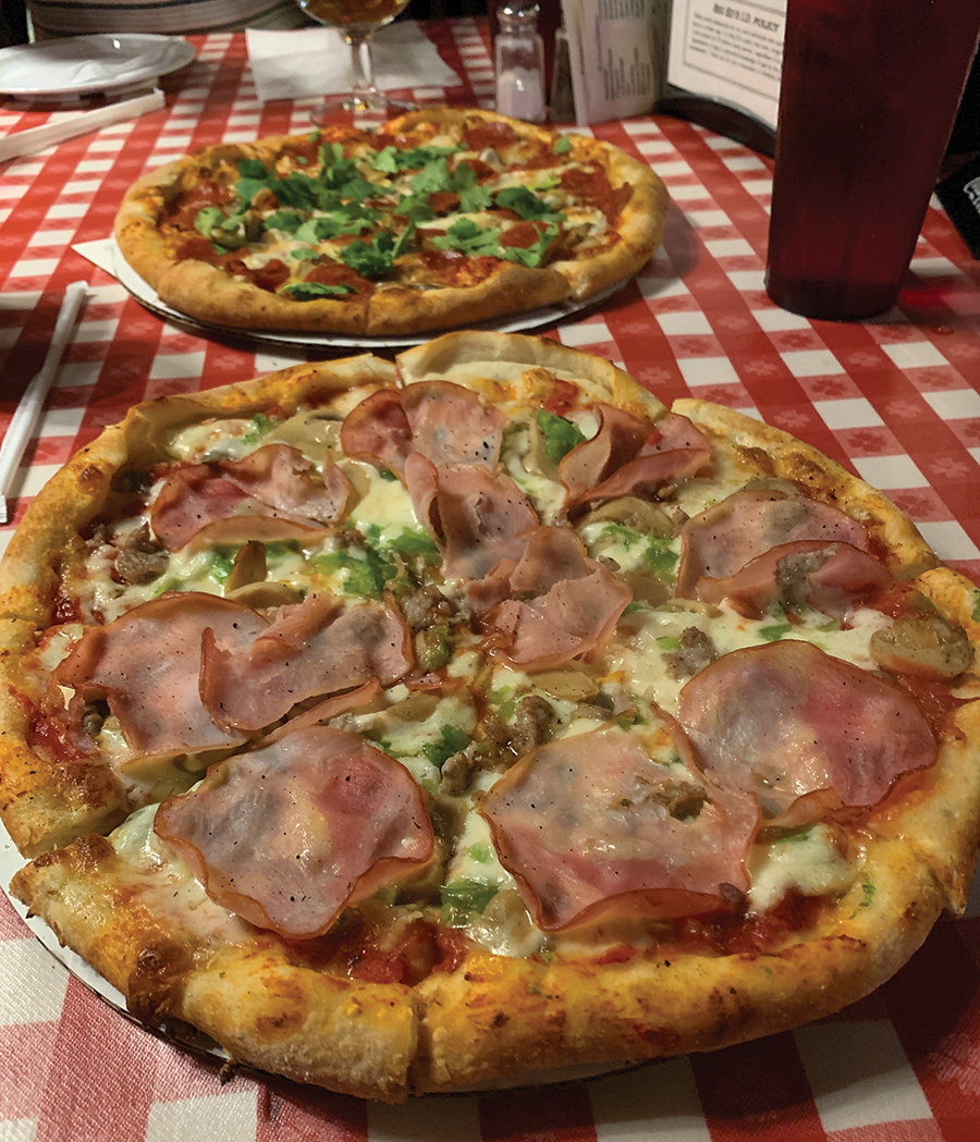 Oak Ridge’s Big Ed’s serves pizza only—no salads, no sandwiches.