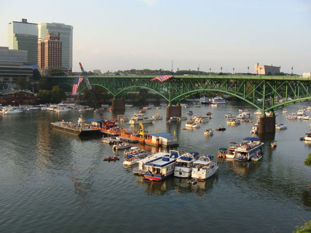 Festivals, dinner cruises and waterfront restaurants draw people to Knoxville's riverfront.