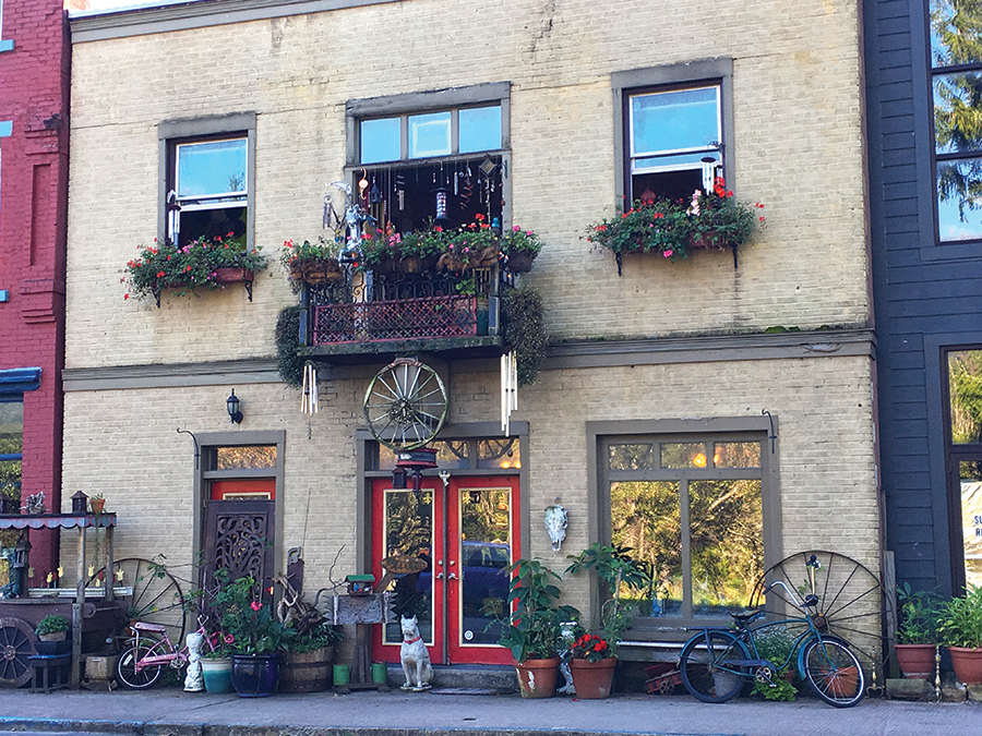 Most of Thomas’s Front Street storefronts have been restored, with living space above thriving galleries and antique shops.