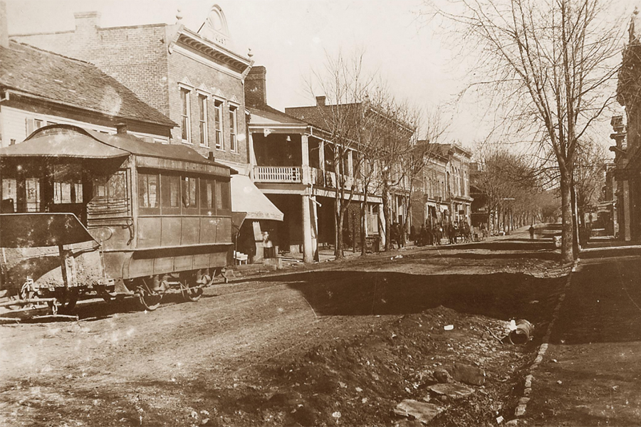 The first Tazewell trolley was horse-drawn.