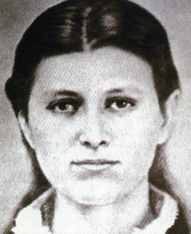 Her life was a tragic blend of love and war.