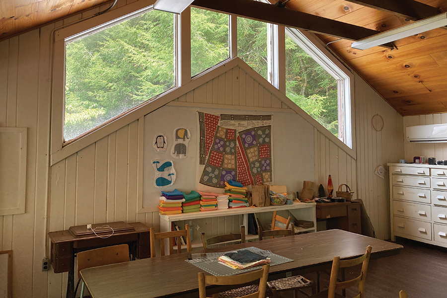 Traditional piecing and quilting workshops are held in the well-lit quilting studio.