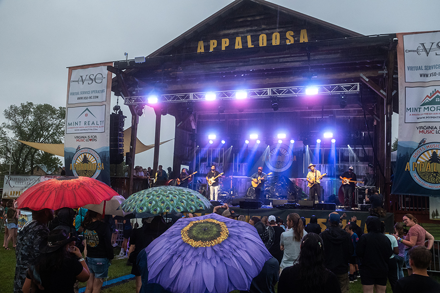 Ashes & Arrows in the rain.