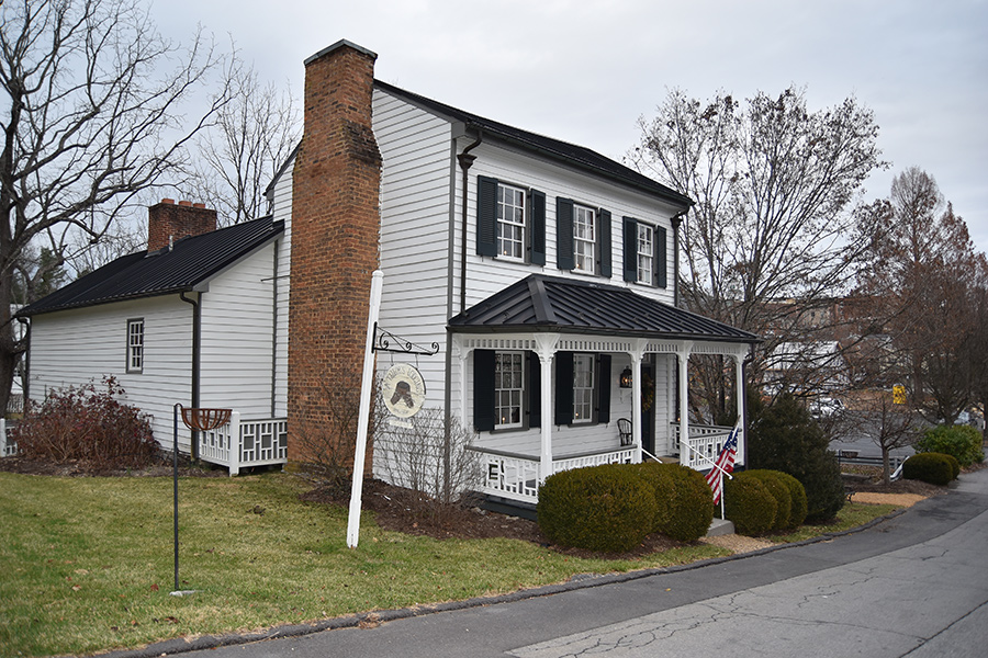 A Tailor’s Lodging is located in downtown Abingdon, Virginia.