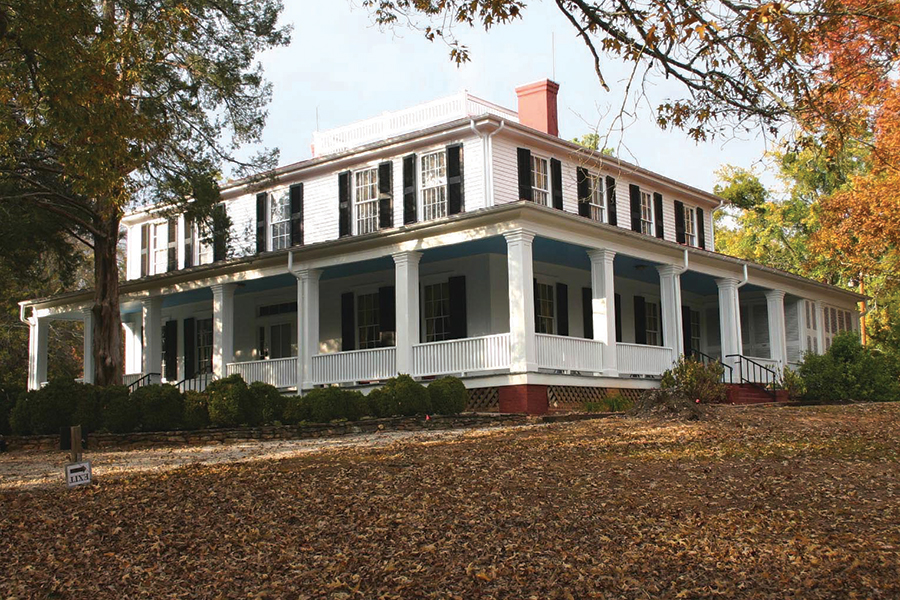 Ashtabula Plantation houses Pendleton history.