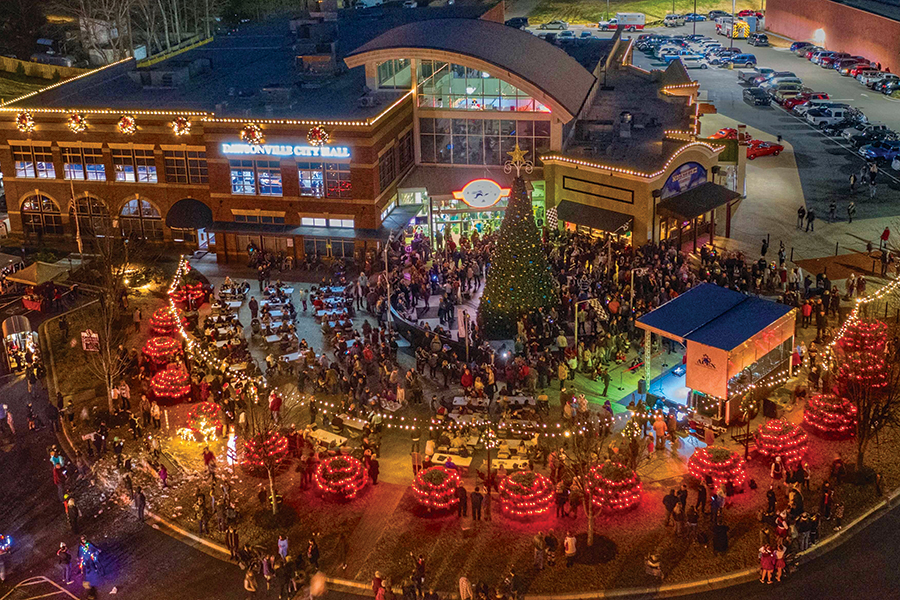 Christmas in Dawsonville begins November 18, Dawsonville, Georgia.