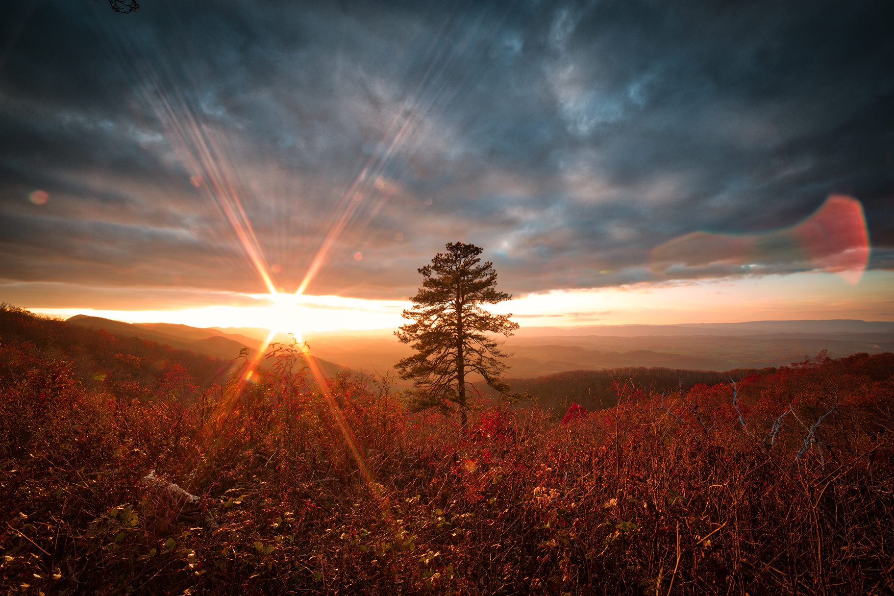Beautiful sunset from the Blue Ridge Parkway tonight Botetourt county Virginia.....