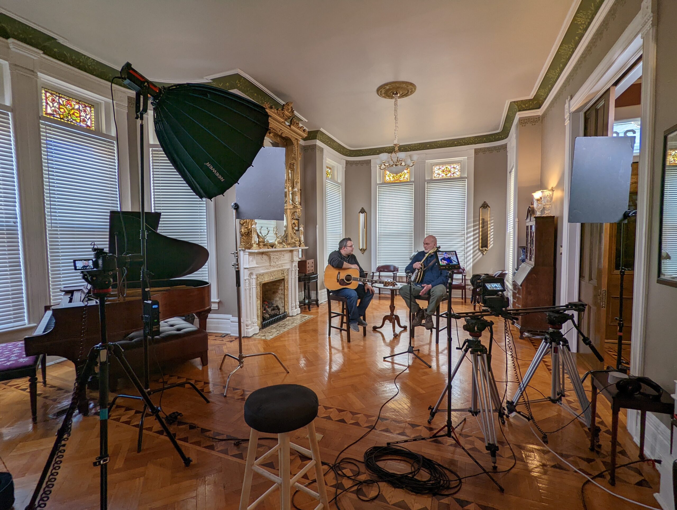 Behind the scenes with Sammy Shelor.