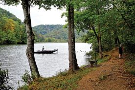 The Middle Fork of the Hoston River is a good fishing spot.
