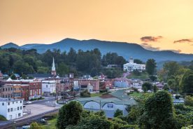 3e817034-1b0f-11e8-bb62-121bebc5777e-Three-Billboards-WNC-Tie