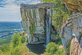 Rock City, Georgia, has beckoned travelers for 90 years.