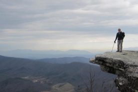 The Day Hiker doesn't much like standing out on that precipice.
