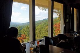 The views from the Mountain View Restaurant are as good as the Kentucky-themed fare on the menu.