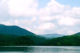 b8885a7a-f6c4-11e1-9fe2-1231394043be-phoca_thumb_l_Carvins-Cove-Scenery-2