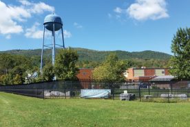 e62c8fa2-d1fb-11e6-8b4d-0aea2a882f79-CuriosMountainTown